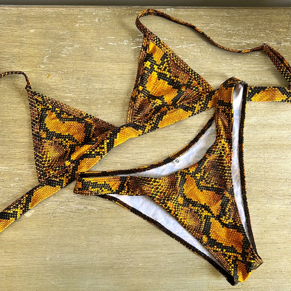 Backbite Bikini Gold/orange snake print